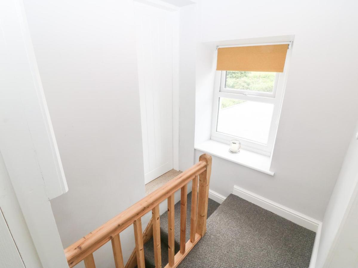 3 Green Terrace Gaerwen Экстерьер фото