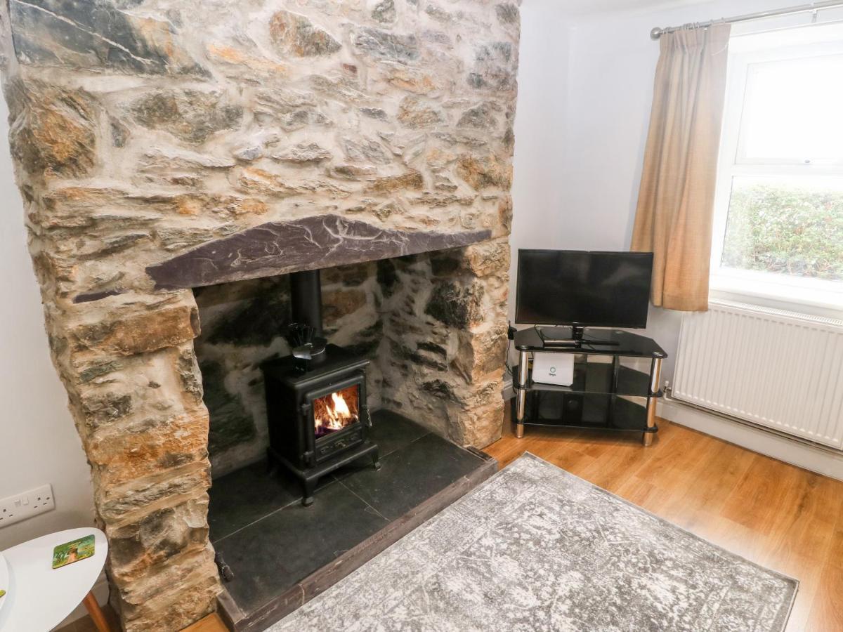 3 Green Terrace Gaerwen Экстерьер фото